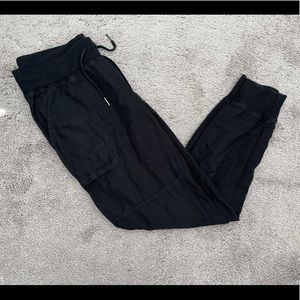 Aritzia community joggers xs
